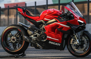 Ducati Panigale V4S Fairing 01