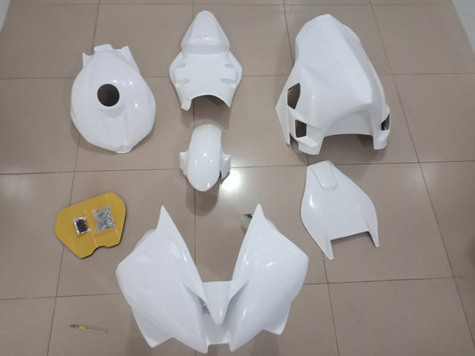Unpainted Yamaha R6 Fiberglass race fairing 05