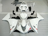 white Yamaha R1 race fairing 01