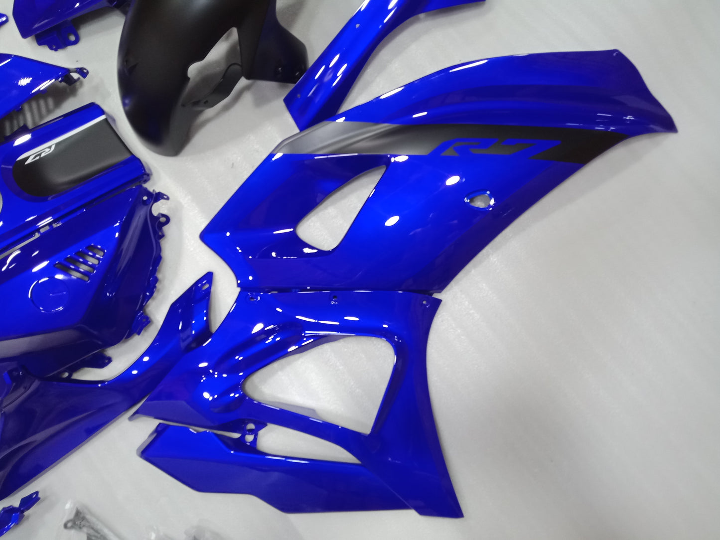 ---AU STOCKING--- Black Blue Fairing Kit For Yamaha R7 2021+