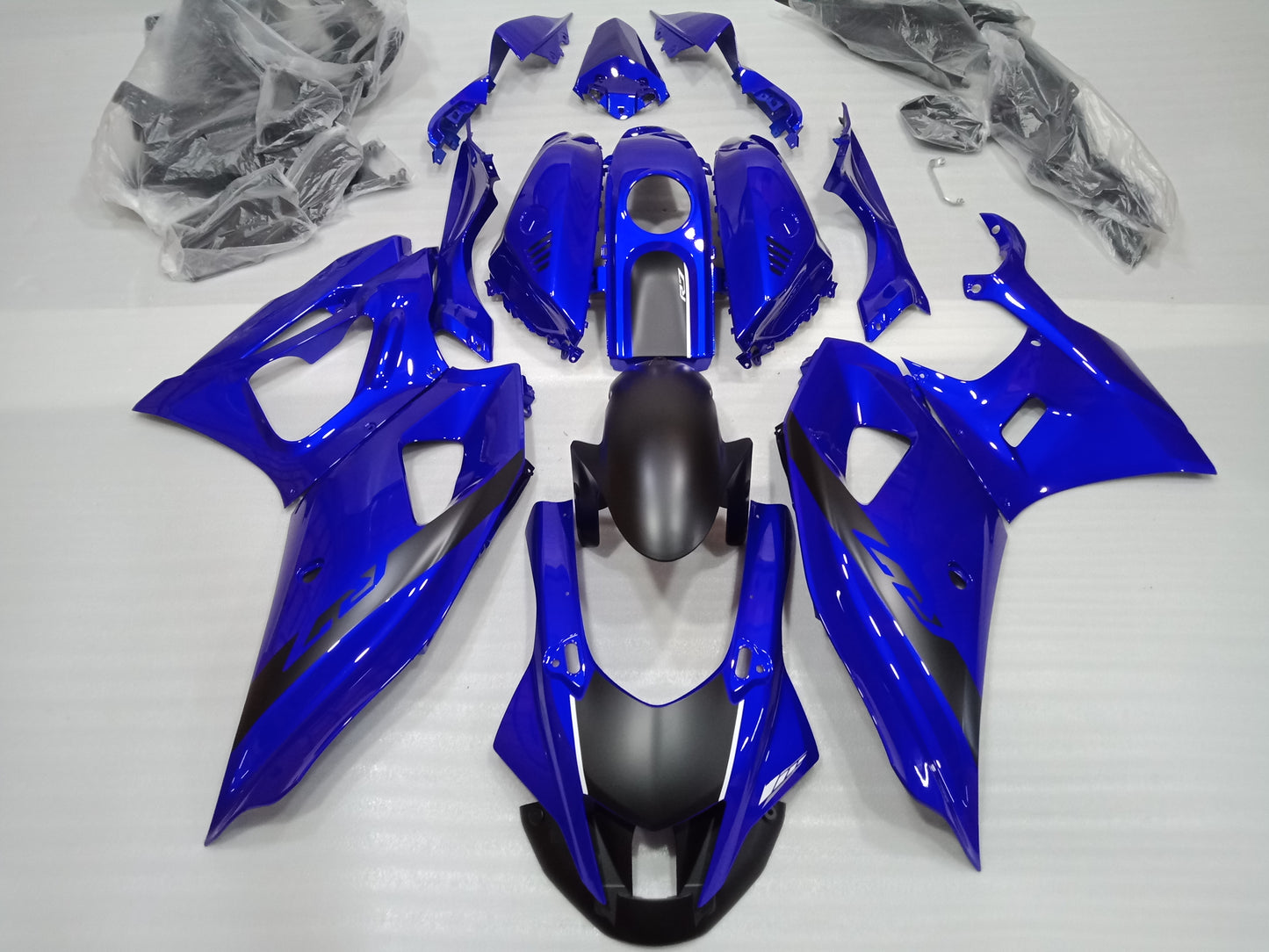 ---AU STOCKING--- Black Blue Fairing Kit For Yamaha R7 2021+