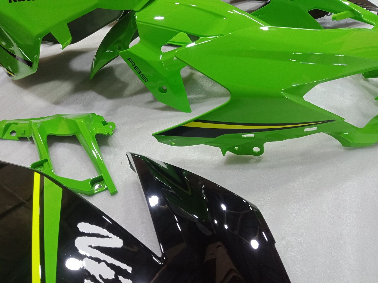 ---AUSTOCKING---Kawasaki Ninja 400 KRT Edition Fairing Kit Tank Cover and Cowl