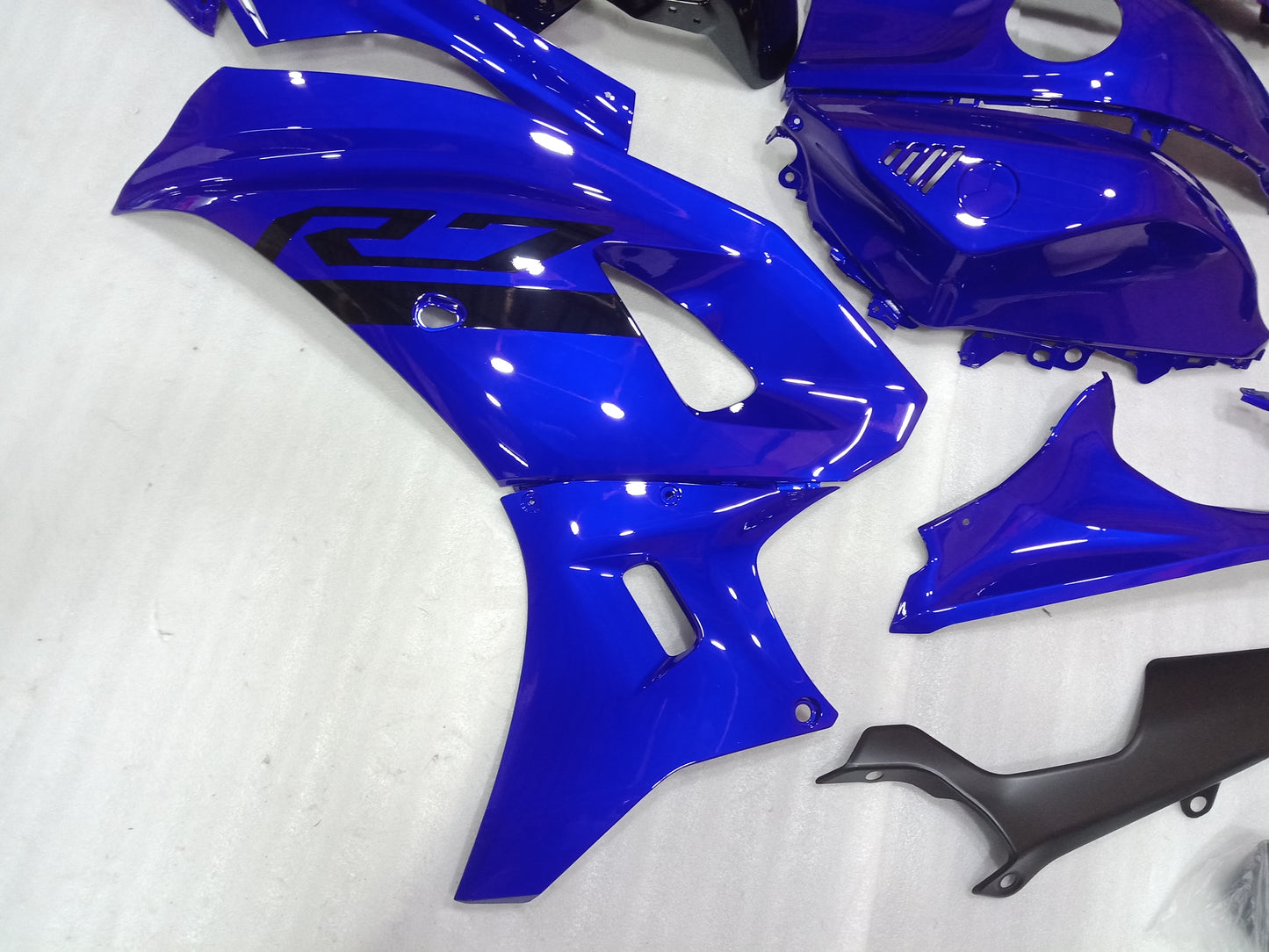 ---AU STOCKING--- Blue and Black Fairing Kit For Yamaha R7 2021+