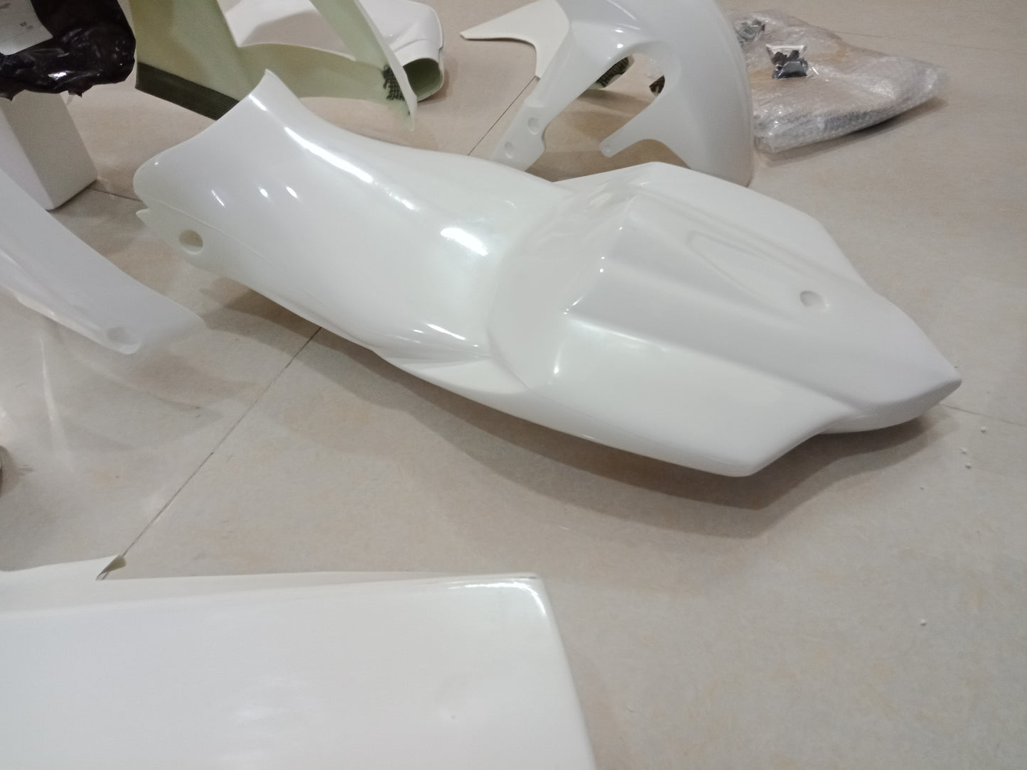 Unpainted Suzuki GSXR600 GSXR750 2006 2007 Fiberglass Race Fairing Track Fairing