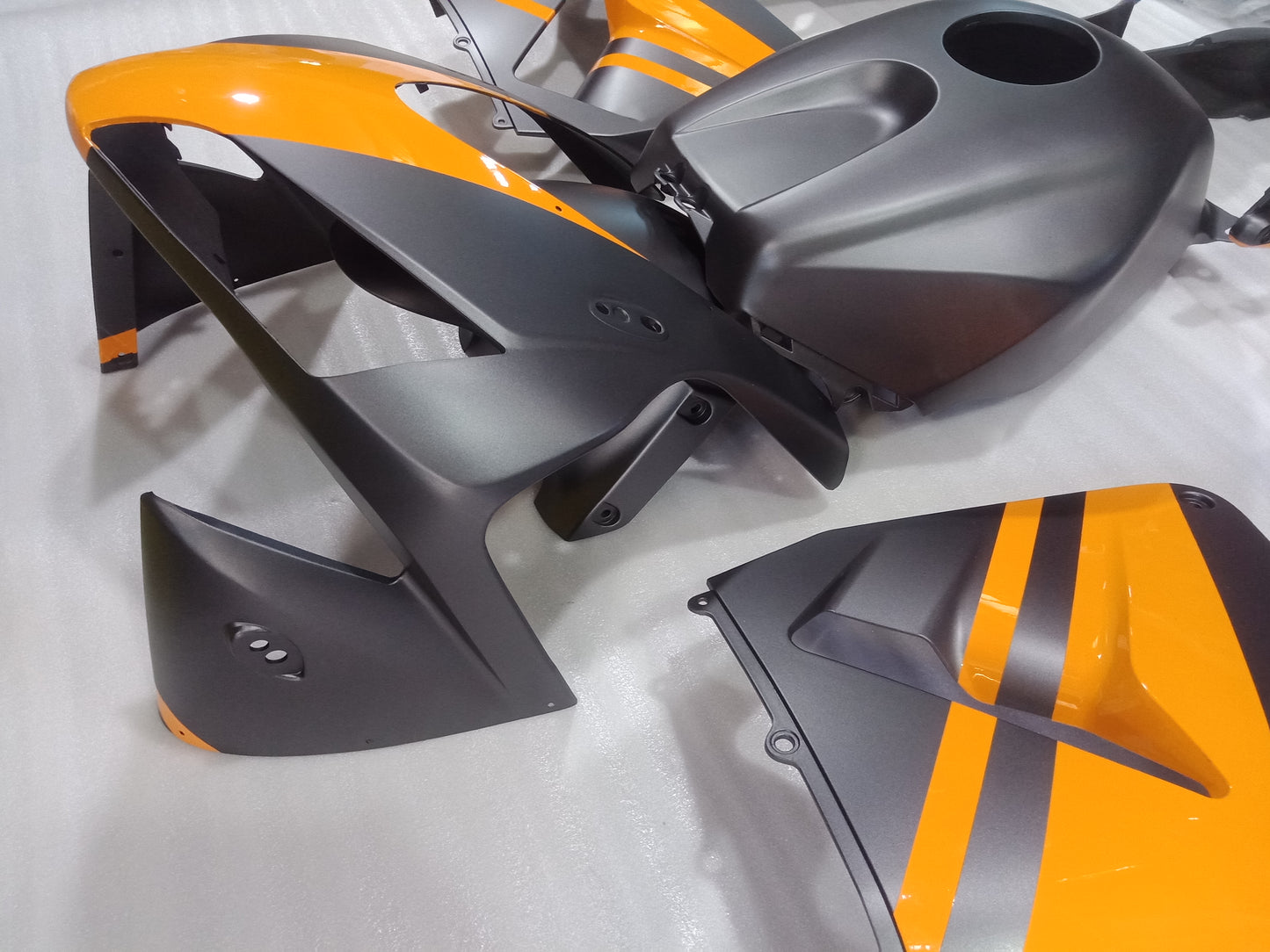 ---AU STOCKING--- Matt Black with Yellow Fairing Kit Fit Honda CBR600RR 2003 2004