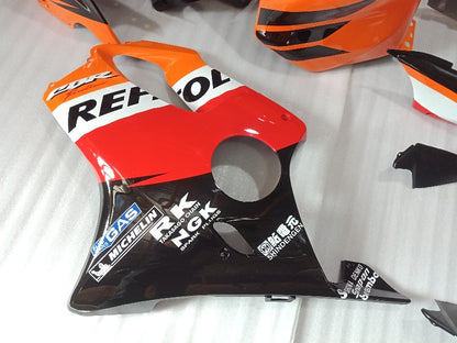 Yamaha R1 fairing kit 04